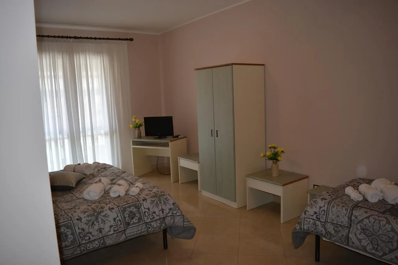 *** Bed & Breakfast B&B Kleos Rometta Marea Italy
