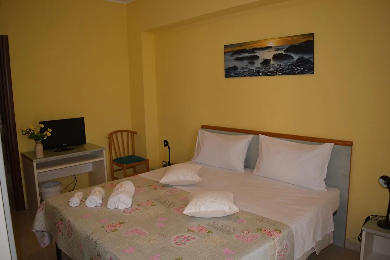 B&B Kleos Rometta Marea Bed & Breakfast