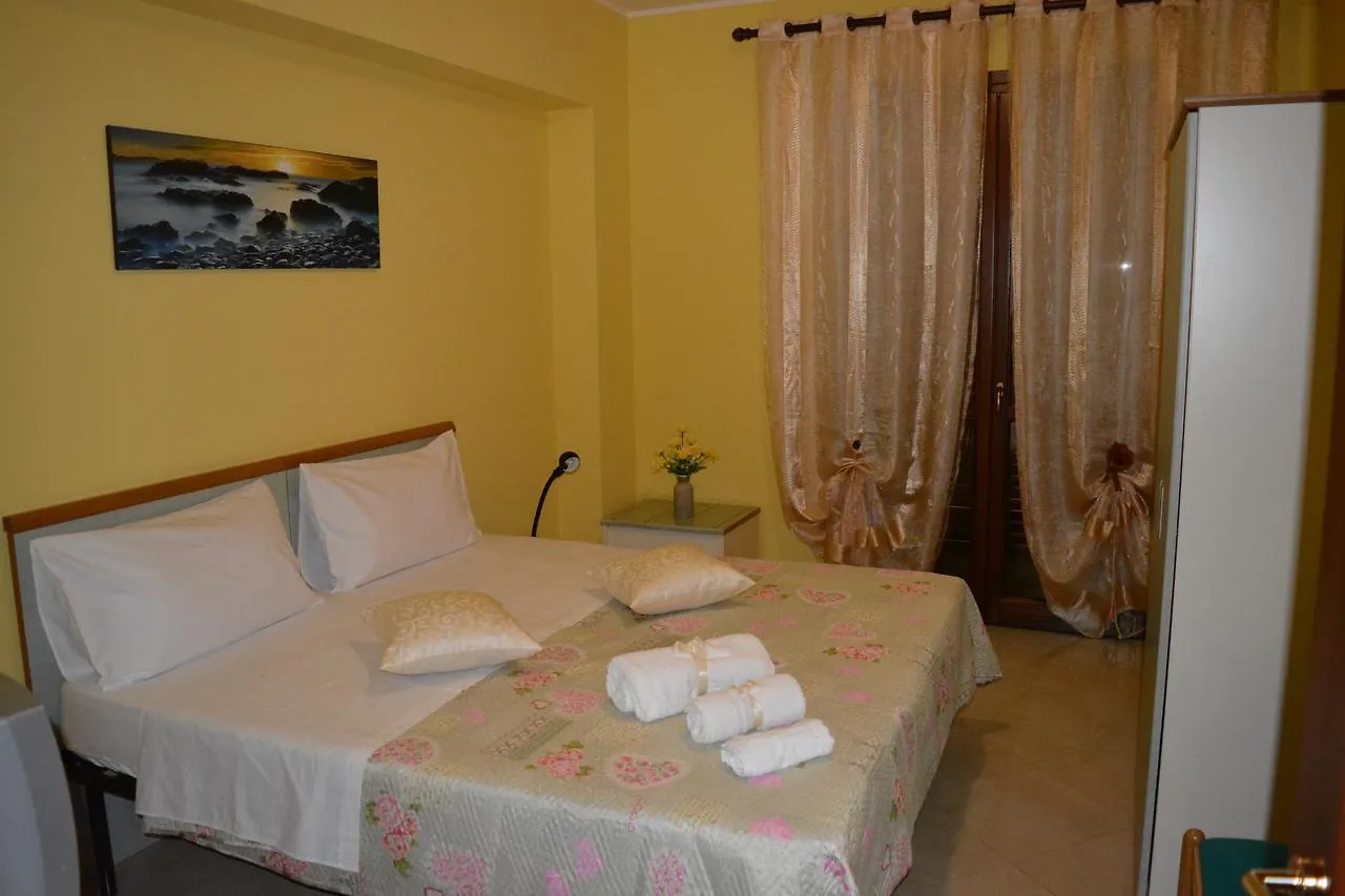 B&B Kleos Rometta Marea 3*,
